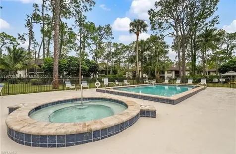 1765 Courtyard Way Naples FL 33114