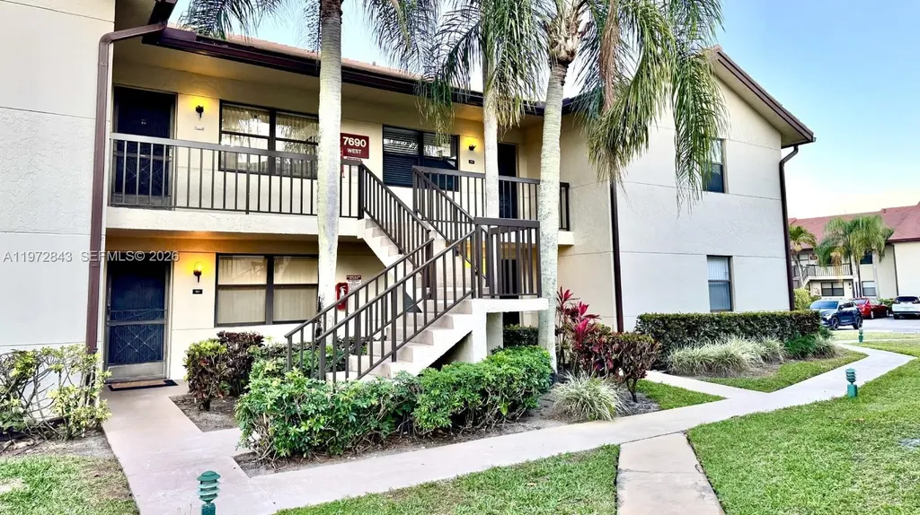 7690 Tahiti Lane Lake Worth FL 33467