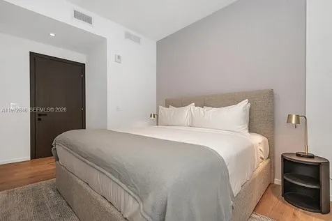 398 NE 5th Street Miami FL 33132