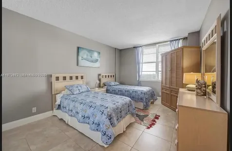 3725 S Ocean Drive Hollywood FL 33019