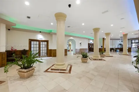 3725 S Ocean Drive Hollywood FL 33019