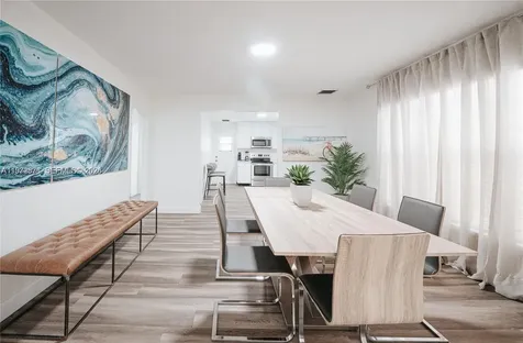 11080 Peachtree Drive Miami FL 33161