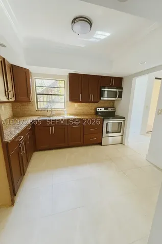 800 NE 199th Street Miami FL 33179