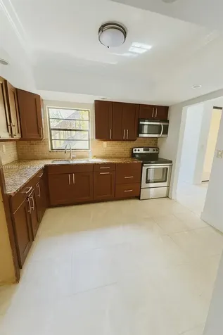 800 NE 199th Street Miami FL 33179