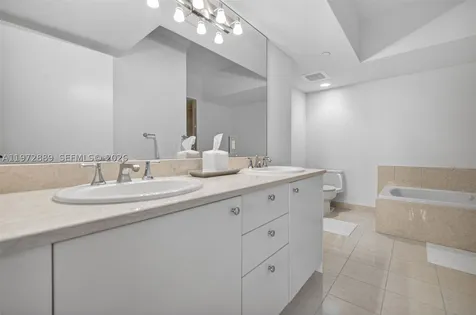 20000 E Country Club Drive Aventura FL 33180