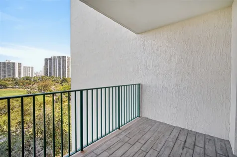20000 E Country Club Drive Aventura FL 33180