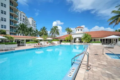 20000 E Country Club Drive Aventura FL 33180