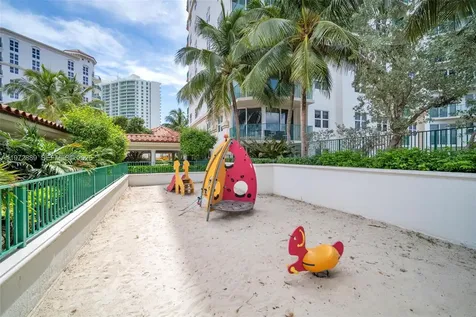 20000 E Country Club Drive Aventura FL 33180