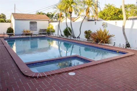 17221 NW 82nd Avenue Hialeah FL 33015