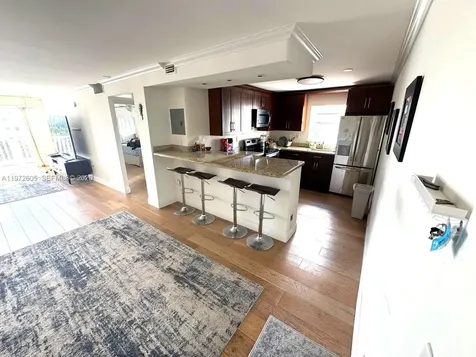 910 Michigan Avenue Miami Beach FL 33139