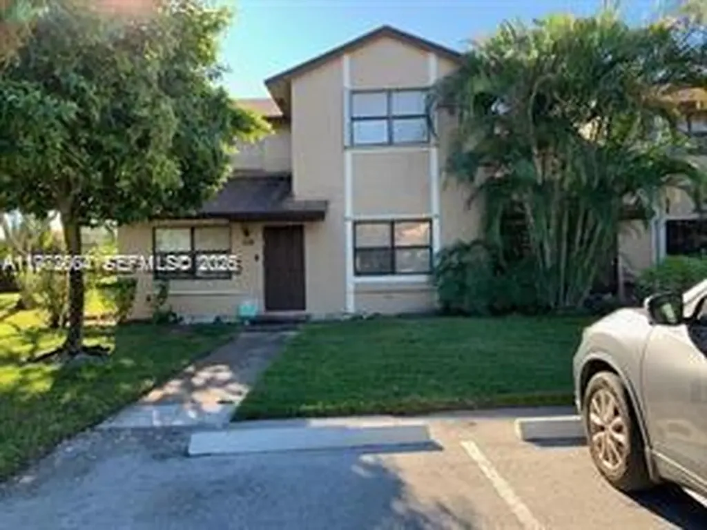 216 Lakeside Circle Sunrise FL 33326
