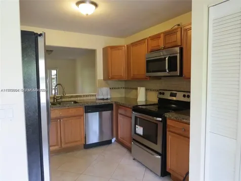216 Lakeside Circle Sunrise FL 33326