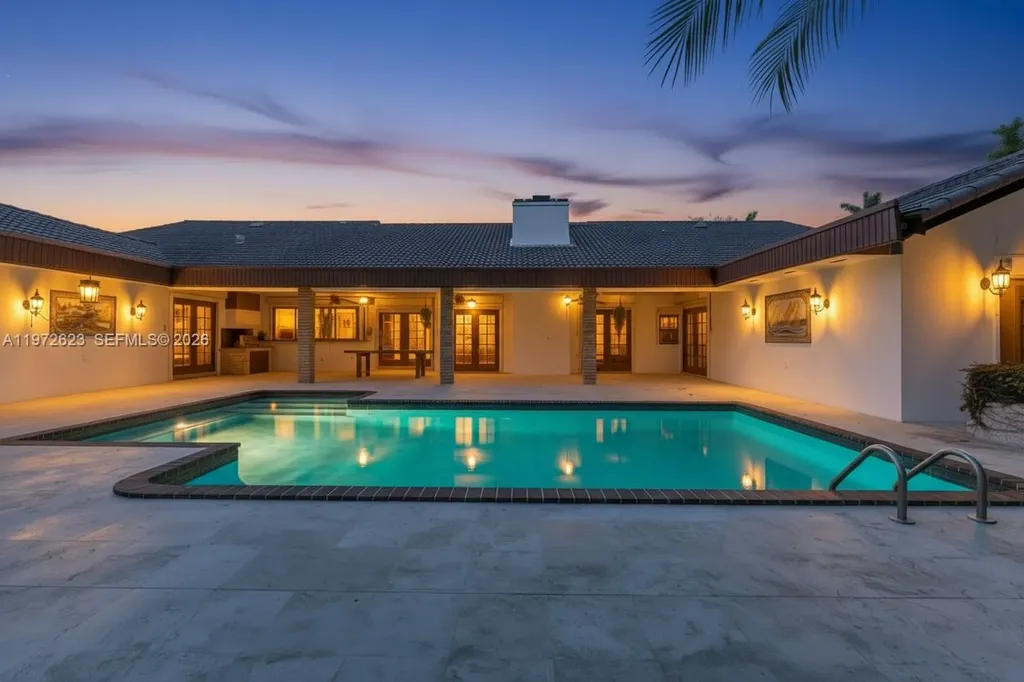 15305 SW 74th Court Palmetto Bay FL 33157