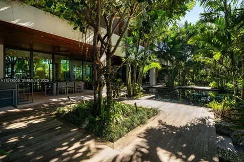 6850 Sunrise Court Coral Gables FL 33133
