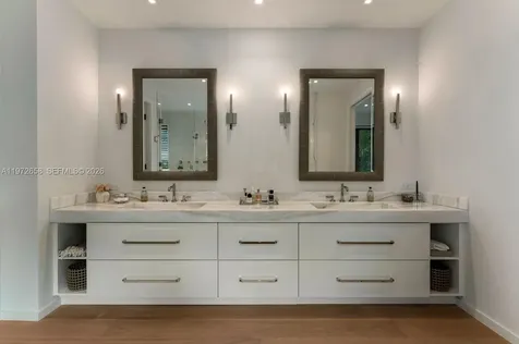 6850 Sunrise Court Coral Gables FL 33133