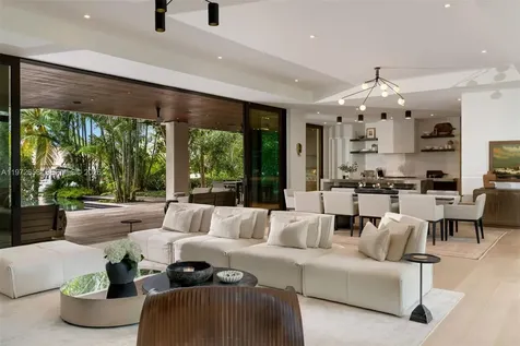 6850 Sunrise Court Coral Gables FL 33133