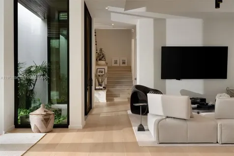 6850 Sunrise Court Coral Gables FL 33133