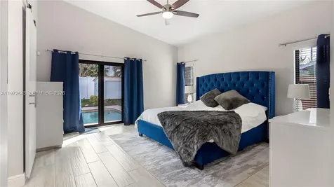 9986 NW 52nd Street Sunrise FL 33351