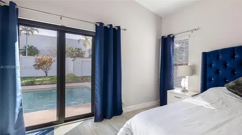 9986 NW 52nd Street Sunrise FL 33351