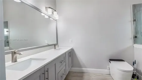 9986 NW 52nd Street Sunrise FL 33351
