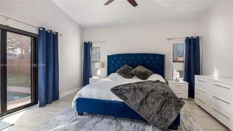 9986 NW 52nd Street Sunrise FL 33351