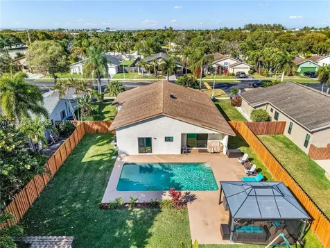 9986 NW 52nd Street Sunrise FL 33351
