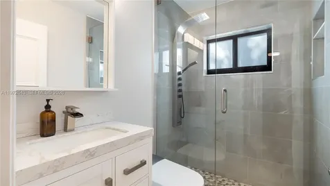 9986 NW 52nd Street Sunrise FL 33351