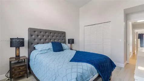9986 NW 52nd Street Sunrise FL 33351