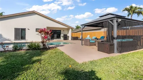 9986 NW 52nd Street Sunrise FL 33351