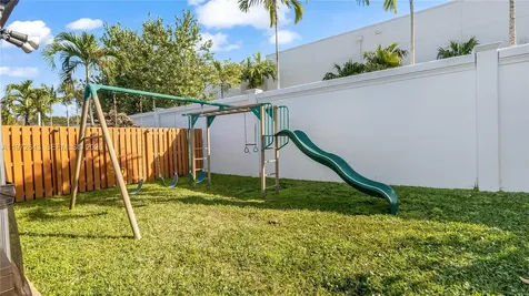 9986 NW 52nd Street Sunrise FL 33351