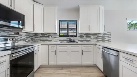 9986 NW 52nd Street Sunrise FL 33351