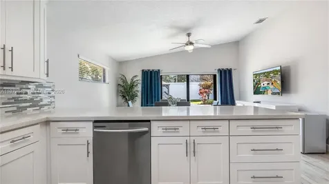 9986 NW 52nd Street Sunrise FL 33351