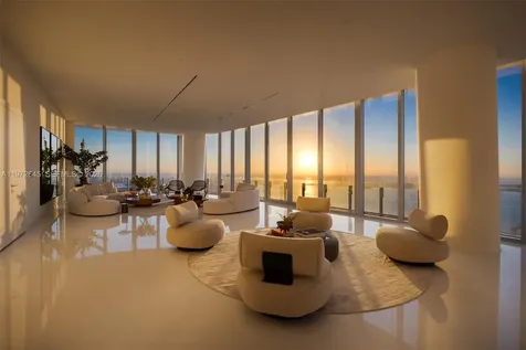 300 Biscayne Boulevard Way Miami FL 33131