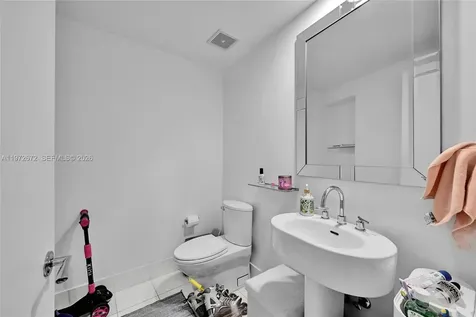 2950 NE 188th Street Aventura FL 33180