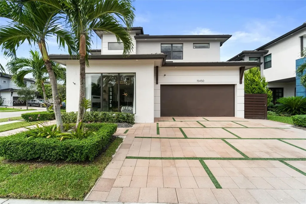 15450 NW 88th Avenue Miami Lakes FL 33018