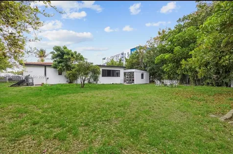 2421 NE 187th Street Miami FL 33180