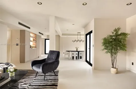 2805 SW 4th Avenue Miami FL 33129
