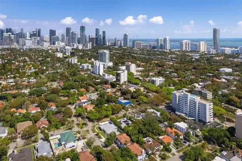 2805 SW 4th Avenue Miami FL 33129
