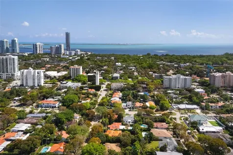 2805 SW 4th Avenue Miami FL 33129