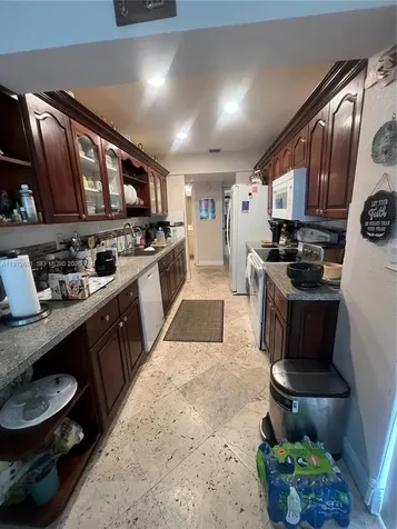 5724 S Bayberry Lane Tamarac FL 33319
