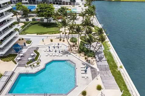 555 NE 34th Street Miami FL 33137