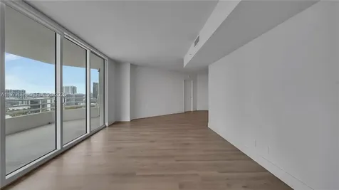 555 NE 34th Street Miami FL 33137