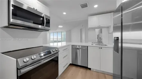 555 NE 34th Street Miami FL 33137