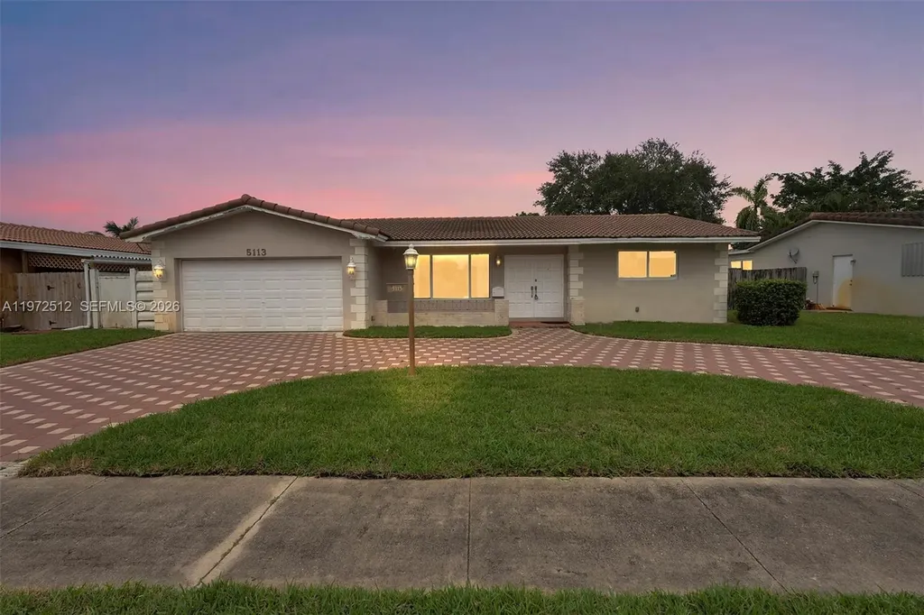 5113 Mckinley Street Hollywood FL 33021