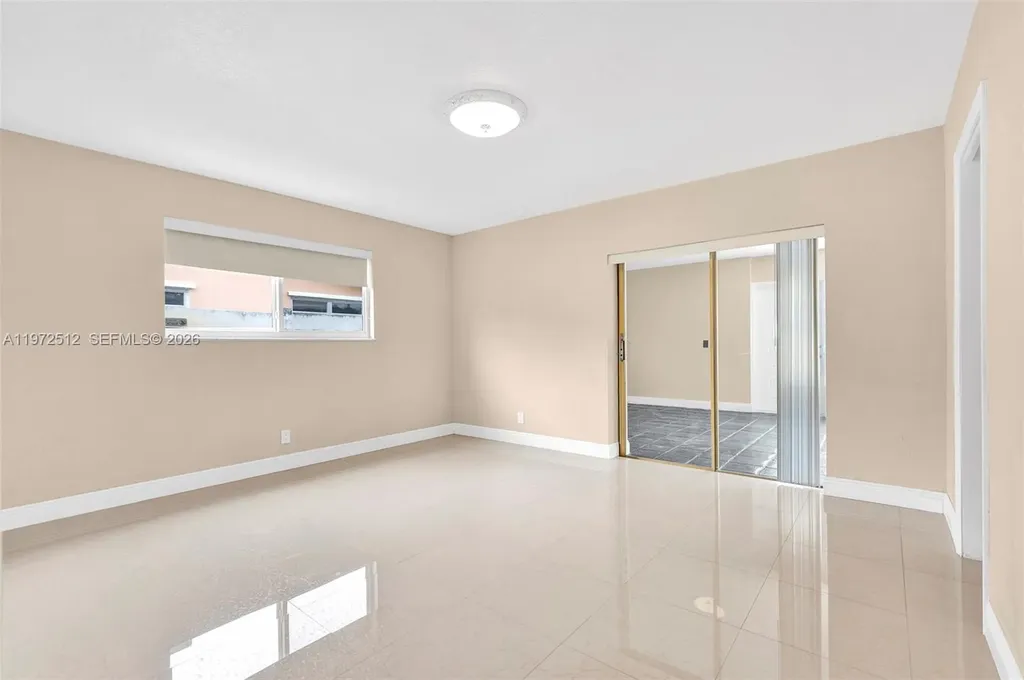 5113 Mckinley Street Hollywood FL 33021