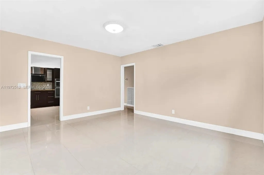 5113 Mckinley Street Hollywood FL 33021