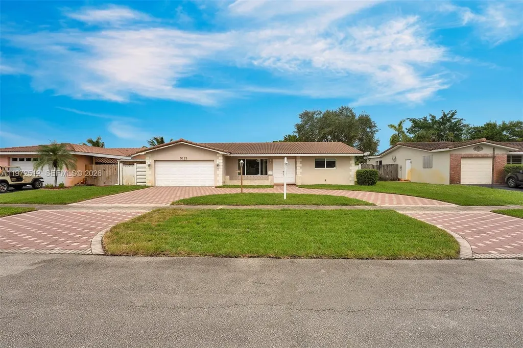5113 Mckinley Street Hollywood FL 33021