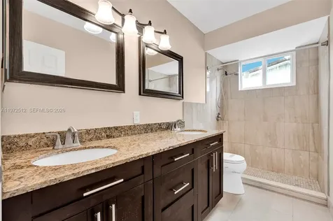 5113 Mckinley Street Hollywood FL 33021