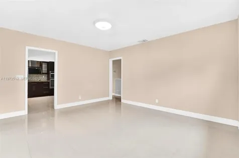 5113 Mckinley Street Hollywood FL 33021