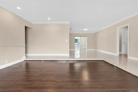 5113 Mckinley Street Hollywood FL 33021